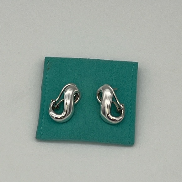 Tiffany & Co.-Sterling Silver Endless Infinity Earrings. Vintage Retired Design - Picture 5 of 9
